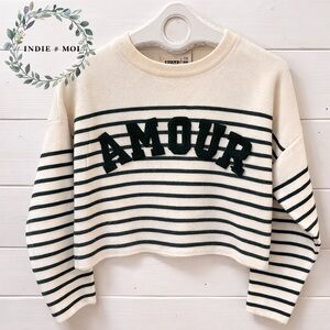INDIE + MOI – Cropped Sweater “AMOUR” with Forest Green Stripes Size S (T1)